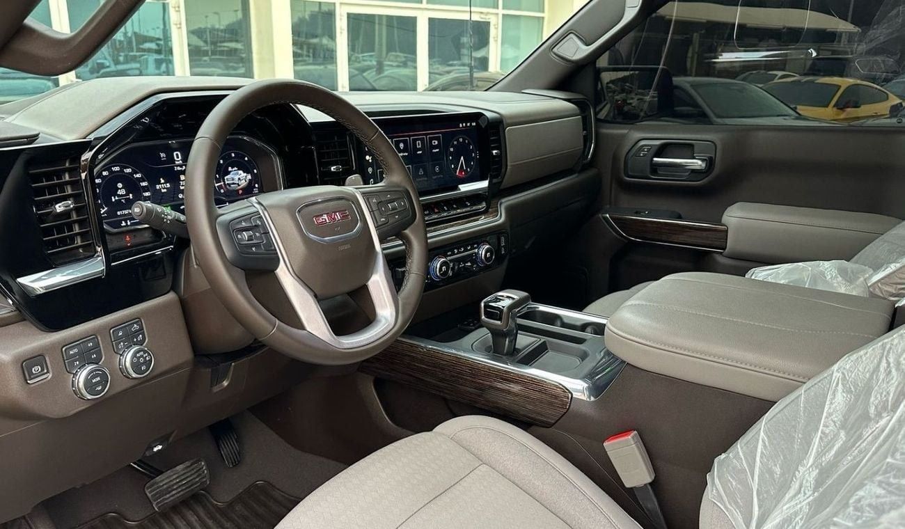 GMC Sierra GMC SIERRA ELEVATION 2024 PICK UP GCC FULL OPTION ORIGINAL PAINT PERFECT CONDITION