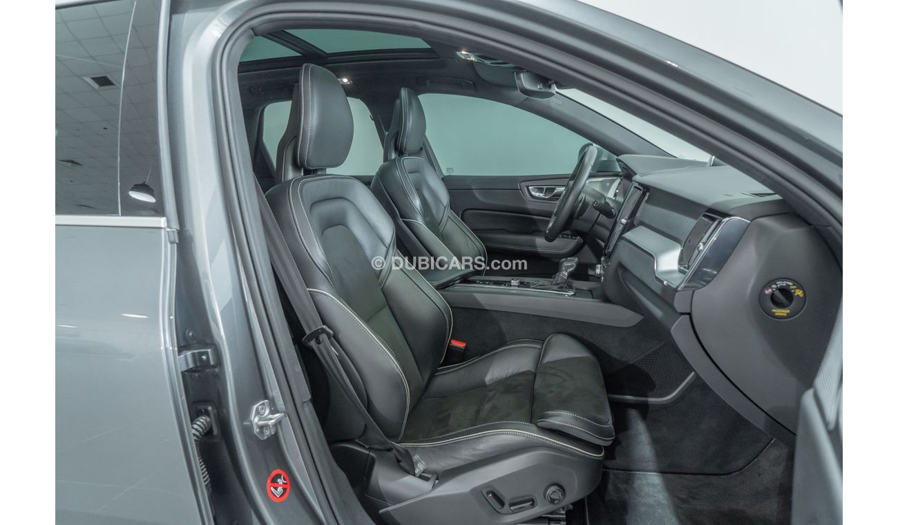 Volvo XC60 2018 Volvo XC60 T-6 R Design / Expat Owner from New / Full Volvo Service History