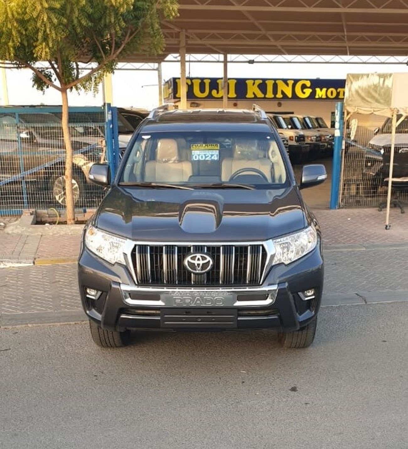 تويوتا برادو 4.0L V6 4WD PETROL (USED)