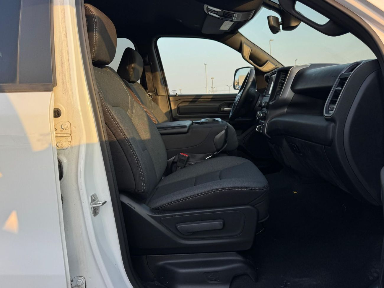 RAM 1500 Hemi 5.7L V8 Petrol 4WD 2023 Export Price @ 175,000 AED