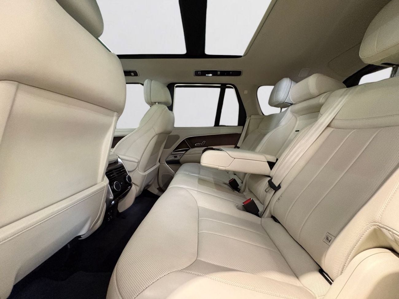 Land Rover Range Rover HSE P530 RANGE ROVER HSE P530 | AGENCY WARRANTY & FULL SERVICE HISTORY | 2023 | GCC SPECS
