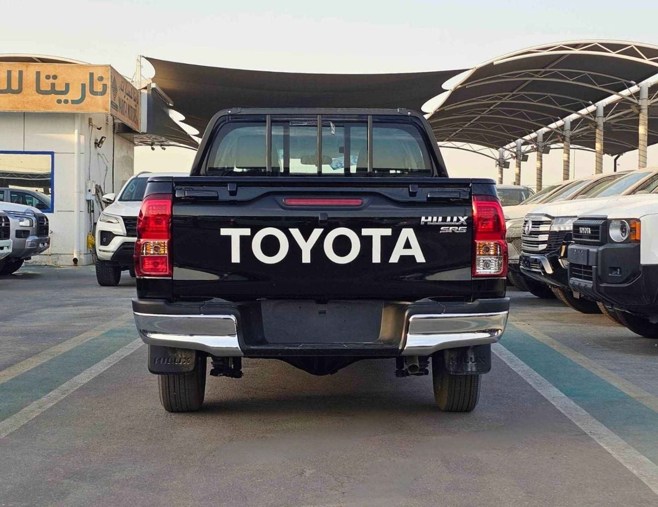 تويوتا هيلوكس SGLX NARROW BODY / 2.7L PETROL V4 A/T / REAL CAMERA WITH CHROME BUMPERS / (CODE # HP2F2)