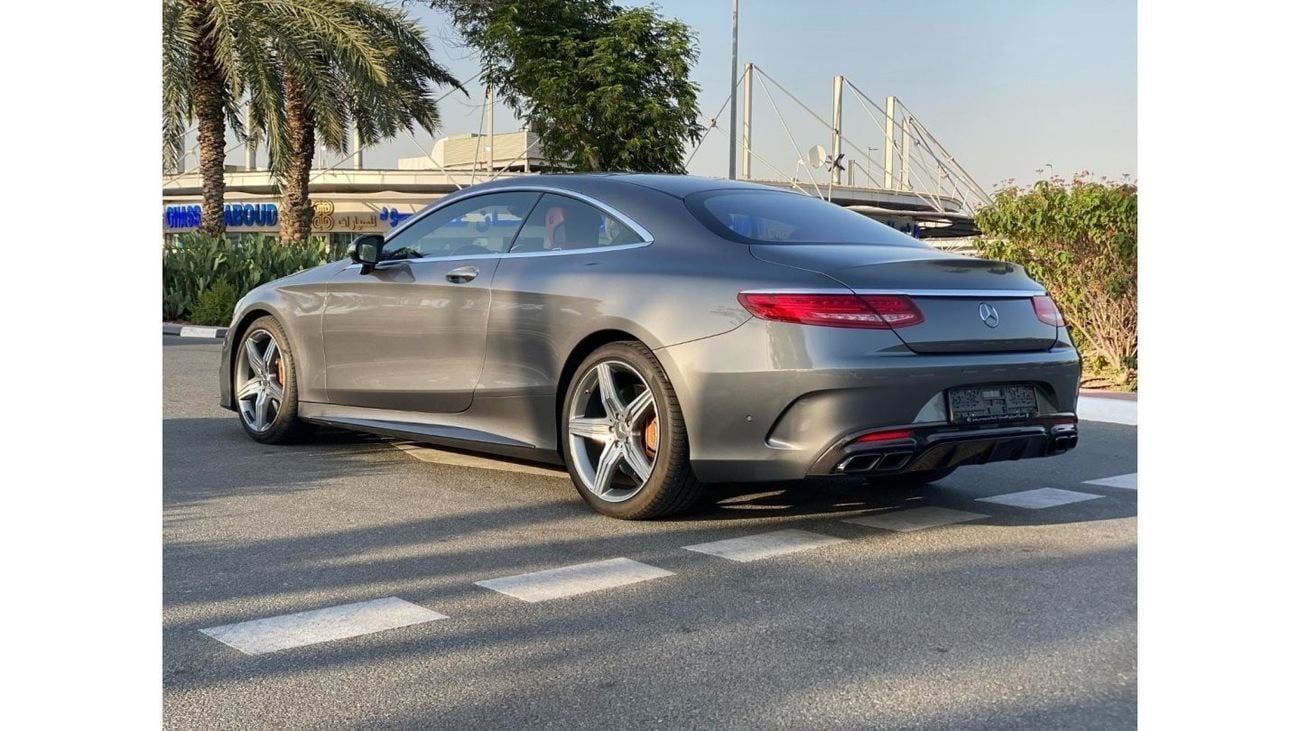 مرسيدس بنز S 63 AMG كوبيه GCC SPEC NEAT AND CLEAN