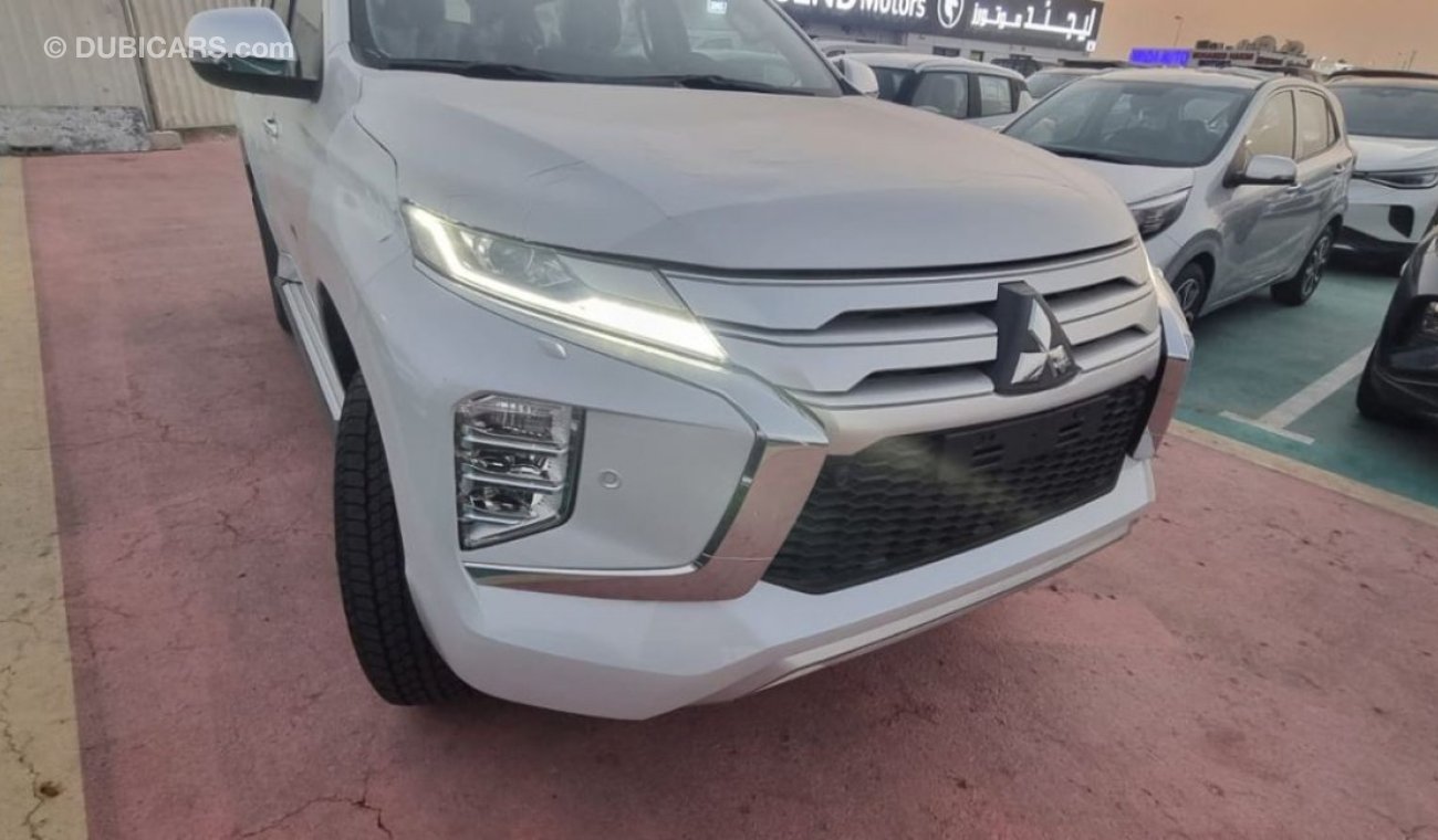 Mitsubishi Pajero full option