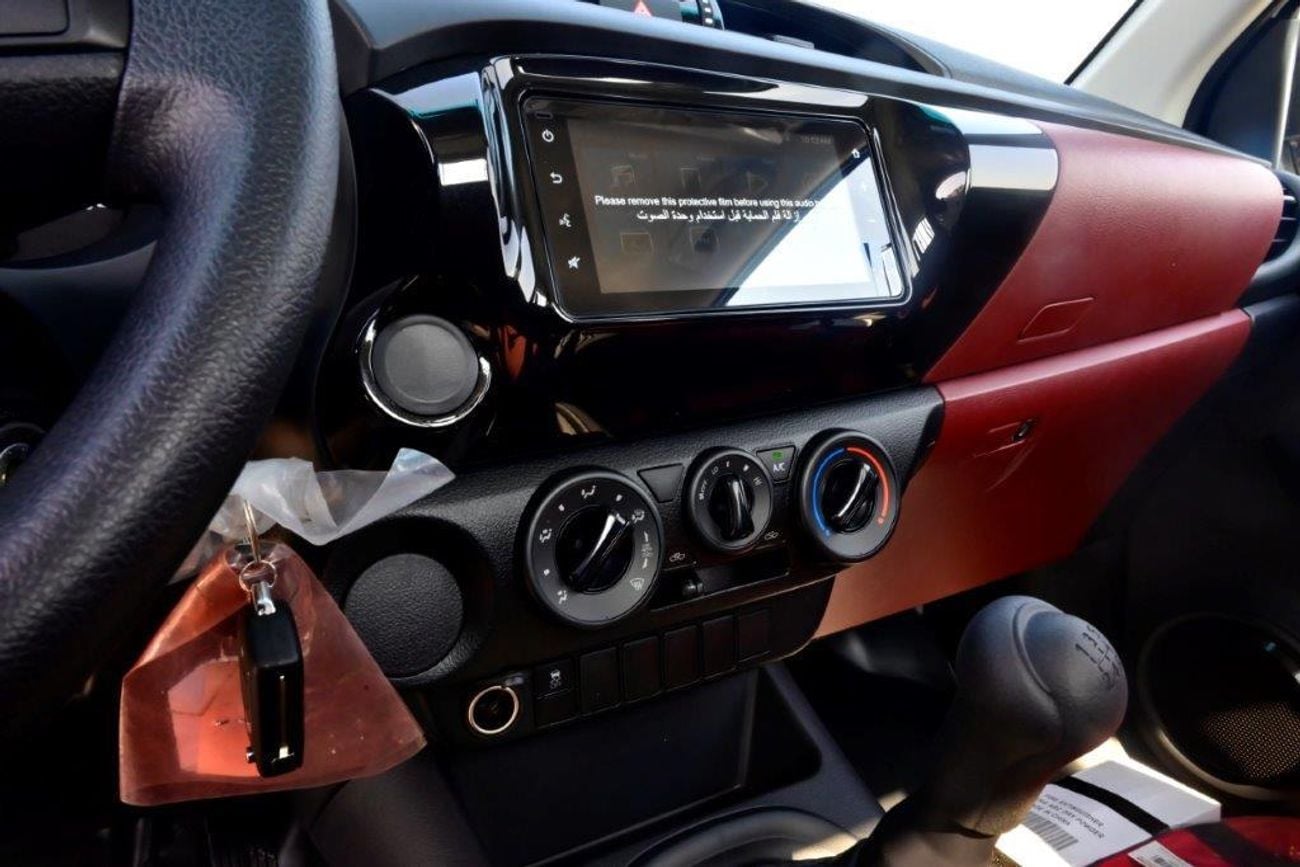 تويوتا هيلوكس GL 2.4L Single Cab Utility