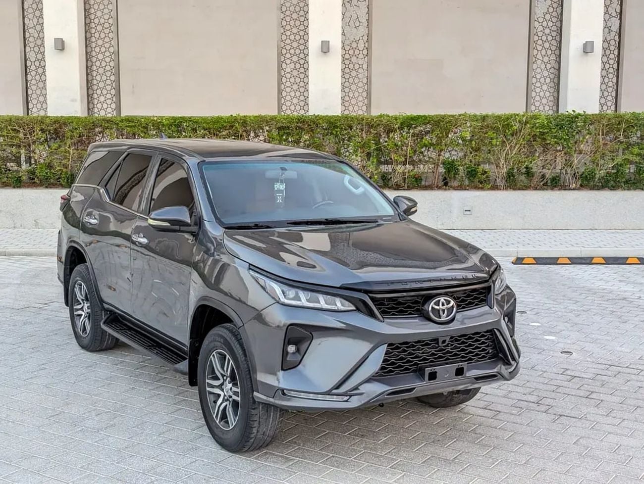 Toyota Fortuner EXR FACELIFTED V4 2.7L GCC IN EXCELLENT CONDITION