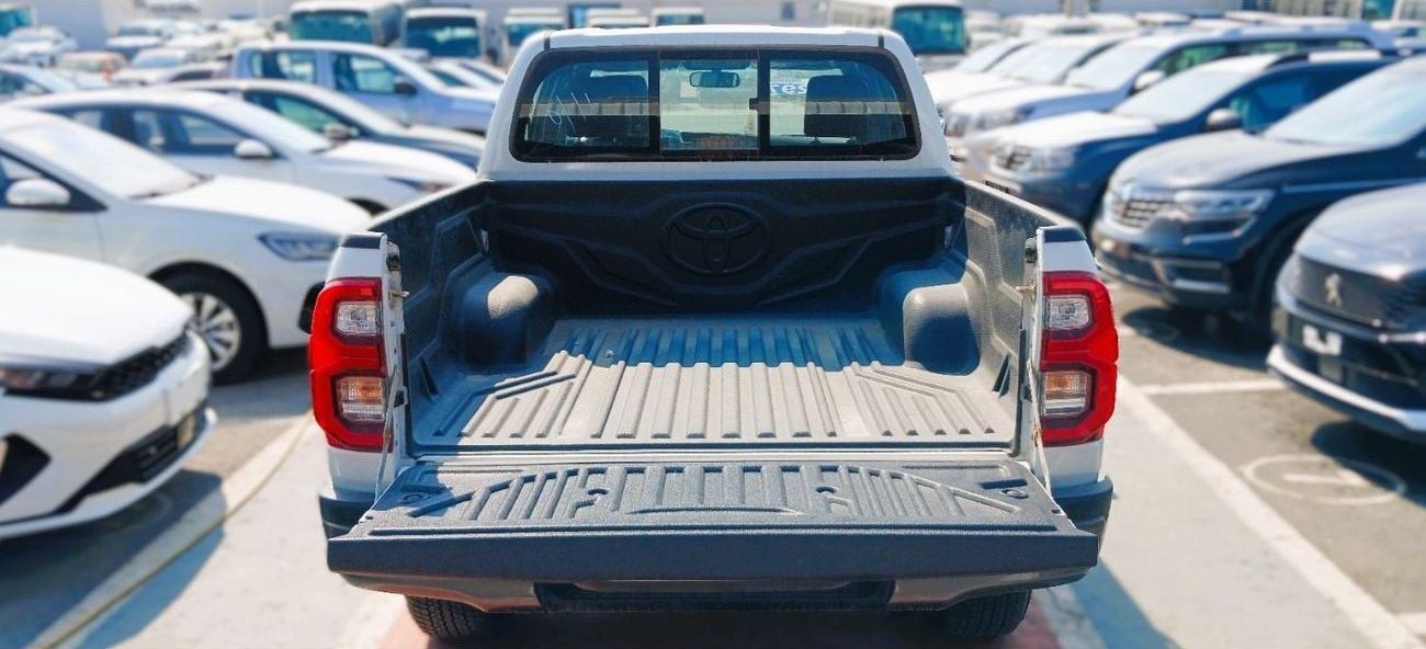 تويوتا هيلوكس Toyota Hilux Adventure 2.8L Diesel Manual 2024YM