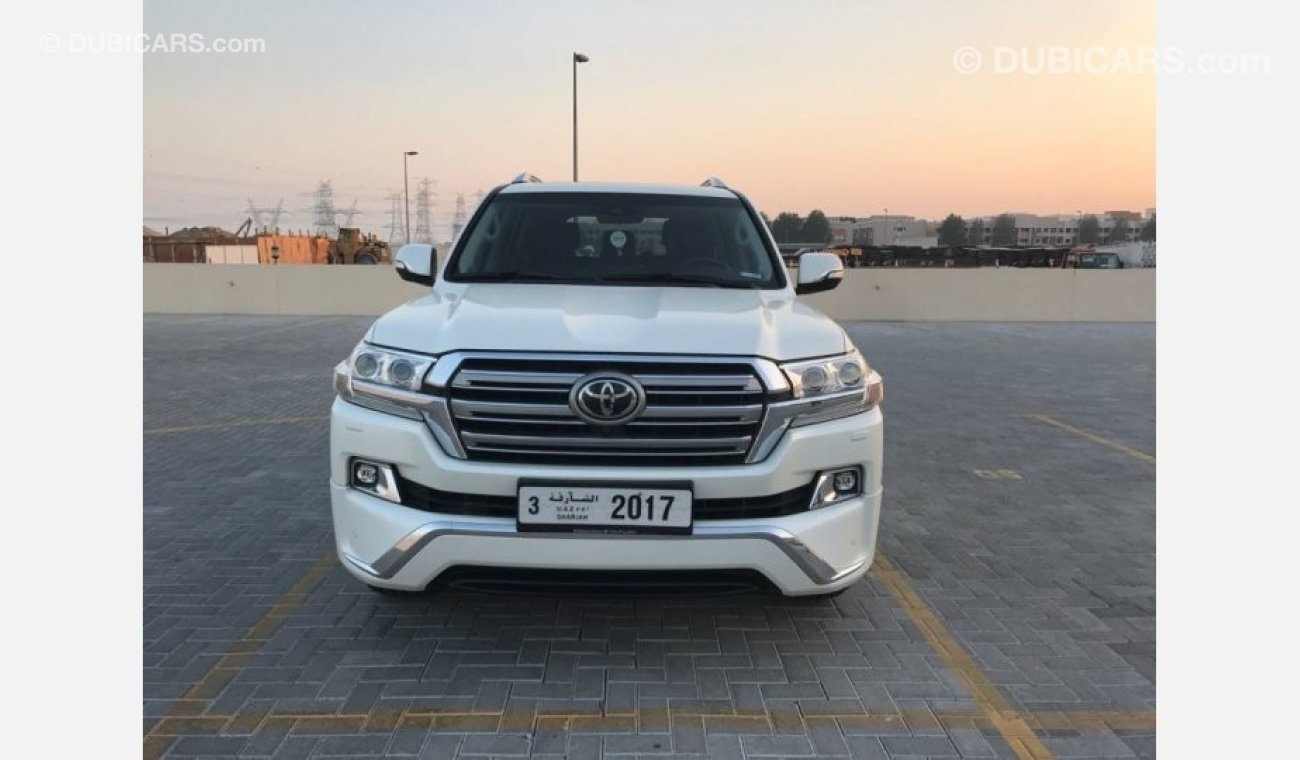 Toyota Land Cruiser VXR 5.7