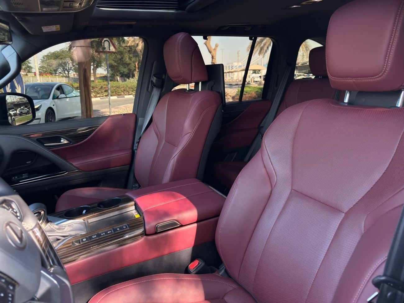 Lexus LX 600 Signature 3.5L ( CYL)