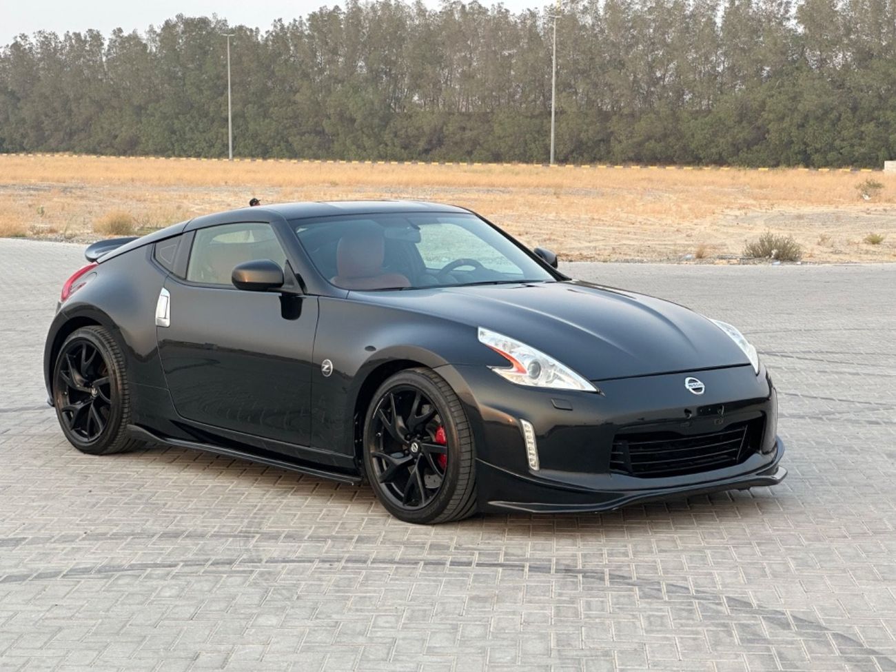 نيسان 370Z سبورت موديل 2016 خليجي فل مواصفات حاله ممتازه من الداخل والخارج مالك واحد من الوكاله