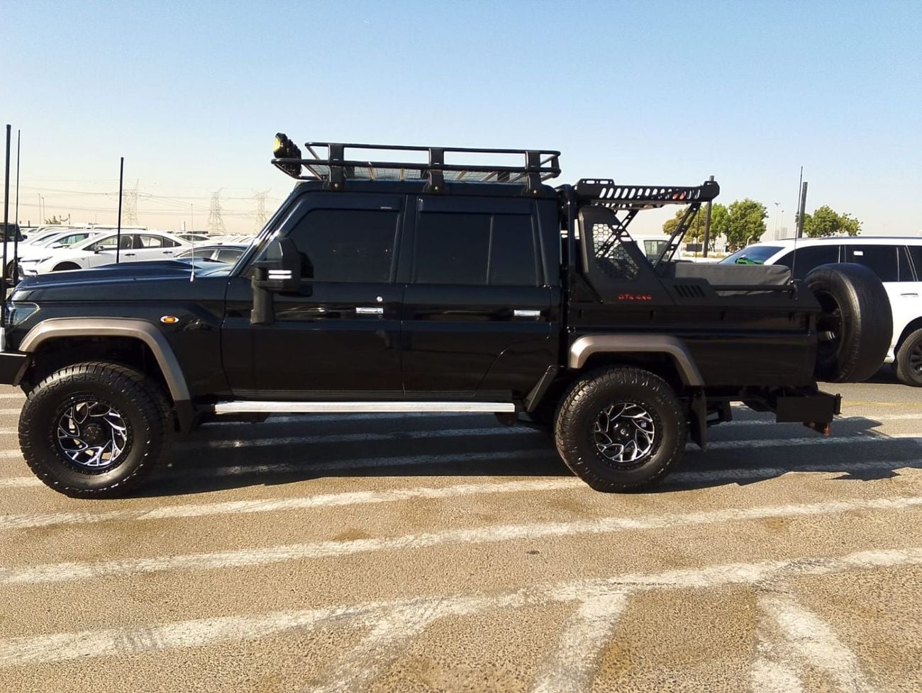 تويوتا لاند كروزر بيك آب GXL RHD 1VD-FTV 4.5L V8 Diesel Engine Manual Gear 4WD Double Cabin 4 Doors 5 Seats
