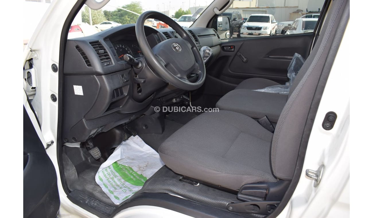 Toyota Hiace GL - Standard Roof Toyota Hiace Delivery Van, Model:2015. Free of accident