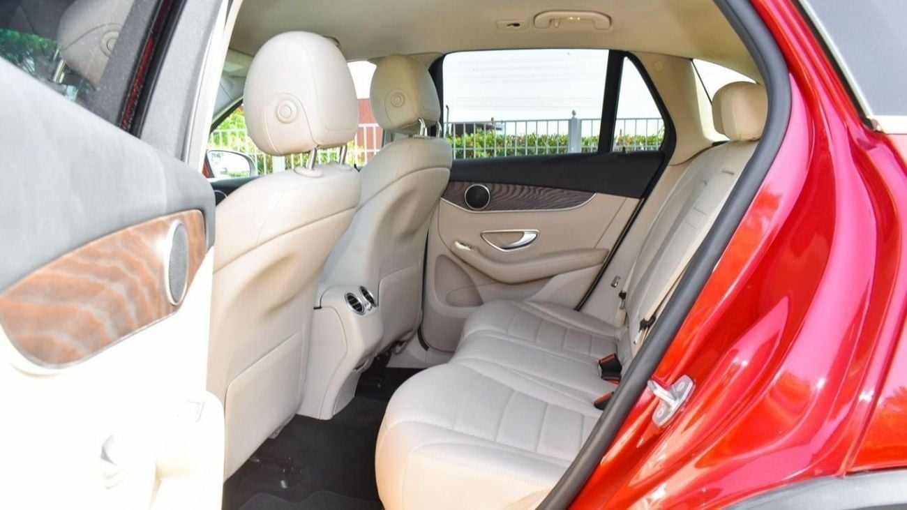 Mercedes-Benz GLC 300 Std Mercedes GLC300 AMG II 2018 II FULLY LOADED