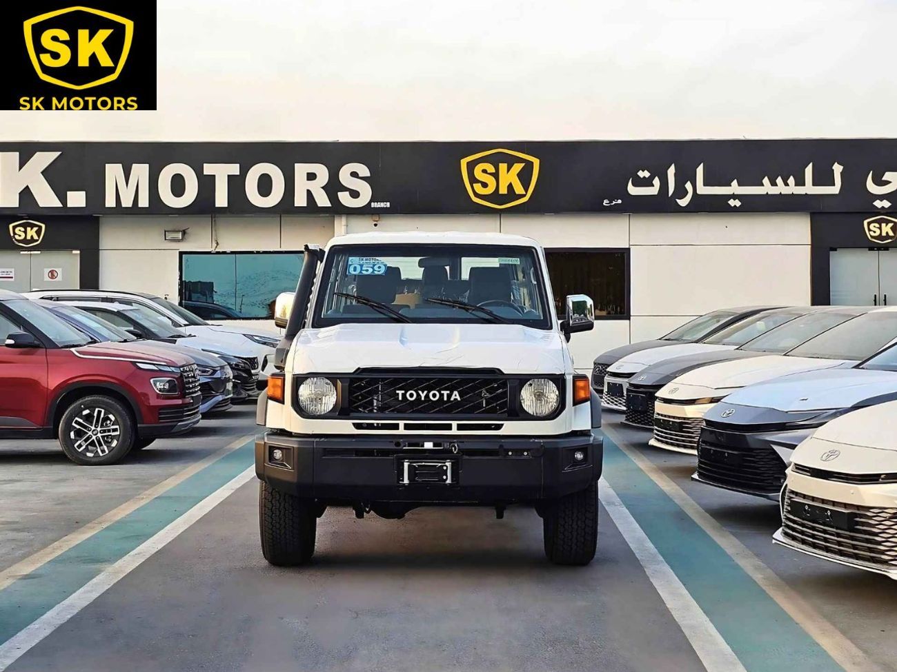 تويوتا لاند كروزر 70 LC76 / 4.0L PETROL A/T  / DIFF LOCK / REFRIGETOR / FULL OPTION / CODE# LC76