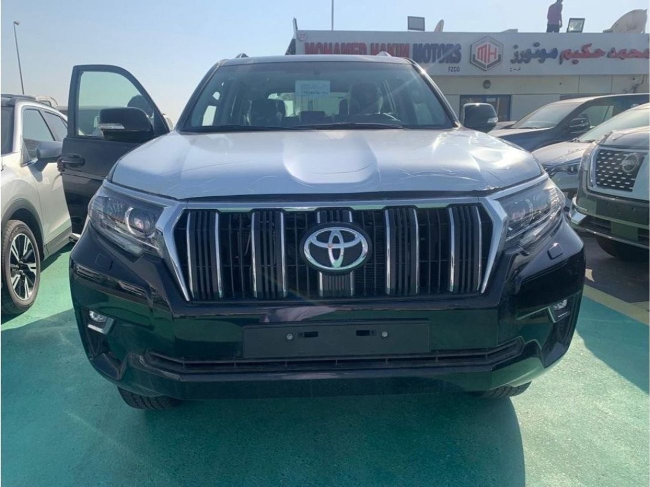 تويوتا برادو 2023 new TOYOTA PRADO 2700CC VXR FULL OPTION PETROL AUTOMATIC ZERO KM
