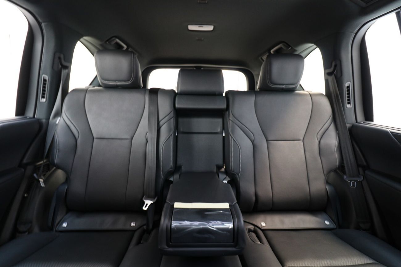 Lexus LX 600 SIGNATURE, 3.5L V6 PETROL, SUNROOF WITH RADAR, HIGH OPTION