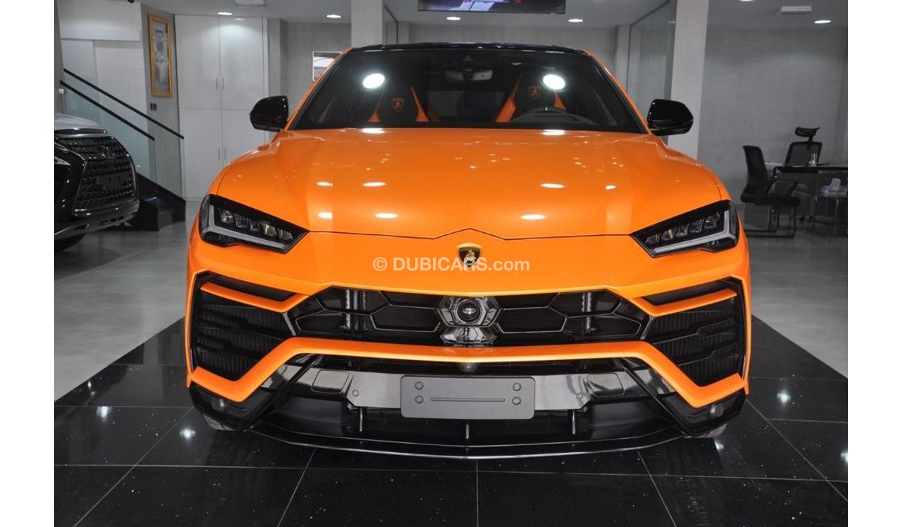 Lamborghini Urus PEARL CAPSULE EDITION