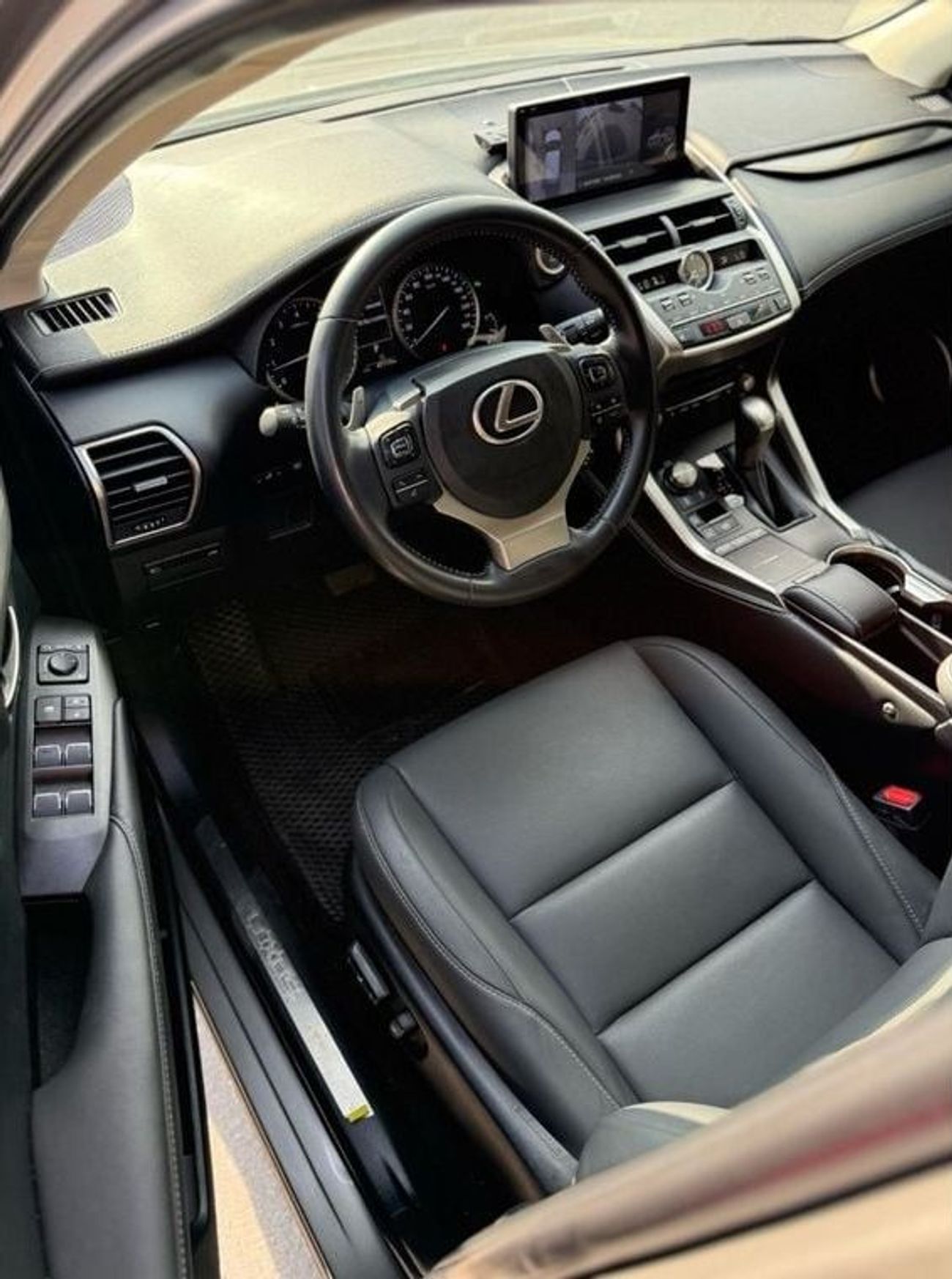 لكزس NX200t 360 camera Premier