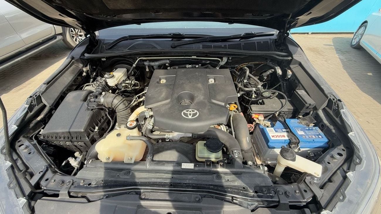 Toyota Hilux Toyota hilux 2019 diesel 2.8 RHD full options