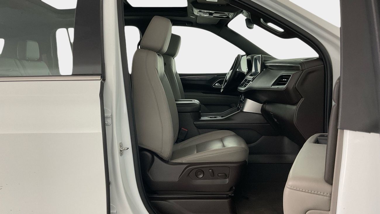 Chevrolet Suburban 5.3 AT 4WD LT NAV SRF BUCKET FOP | Guaranteed Warranty | 0 Down Payment