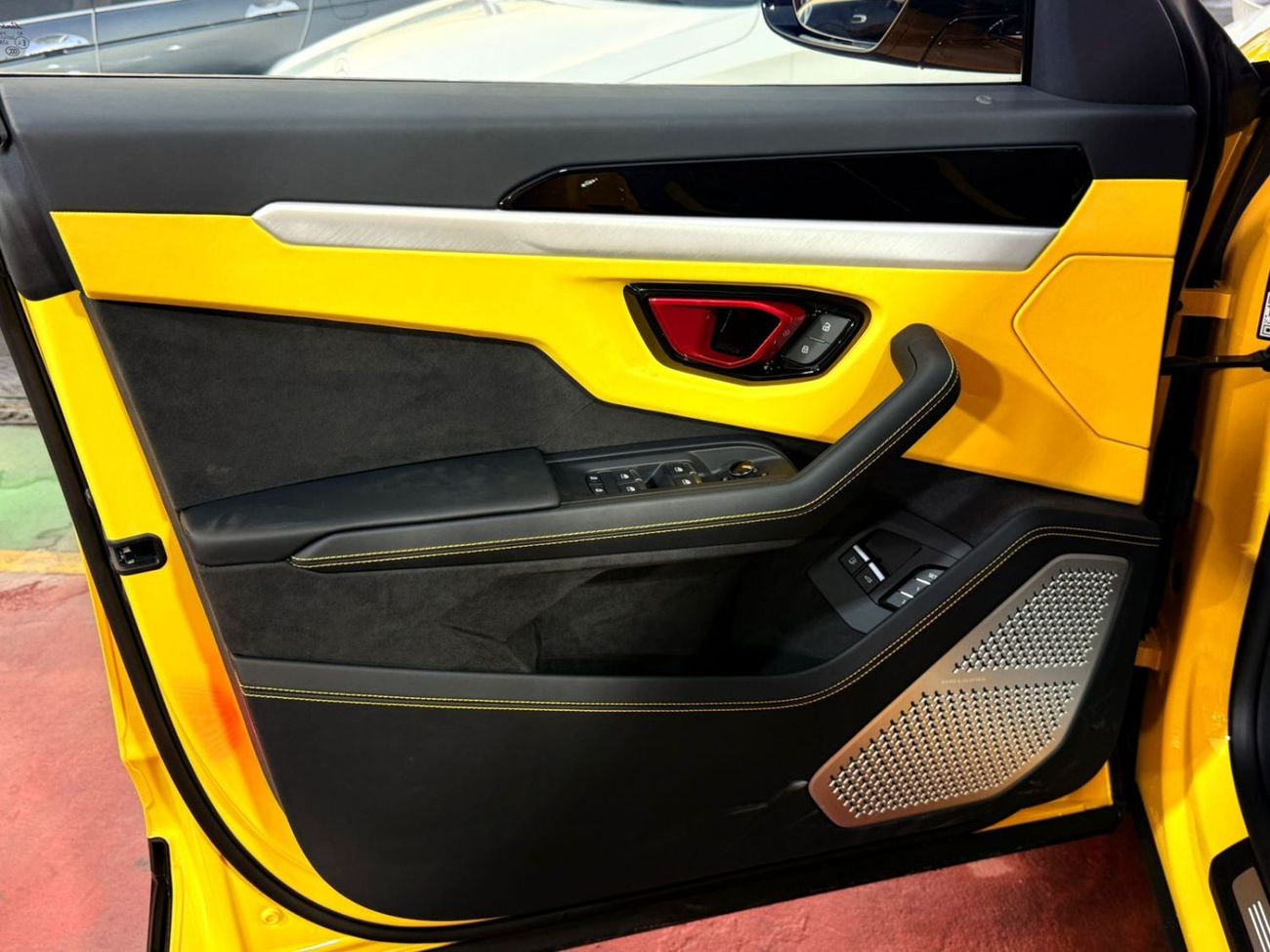 لامبورغيني اوروس STD 4.0T V8