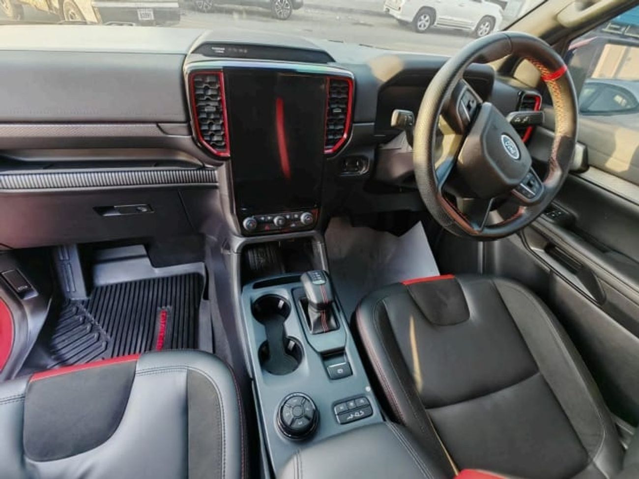 فورد رينجر رابتور Double Cabin 3.0L- RHD-AWD-petrol-Automatic-6 Cylinders-5 seats-4 Doors