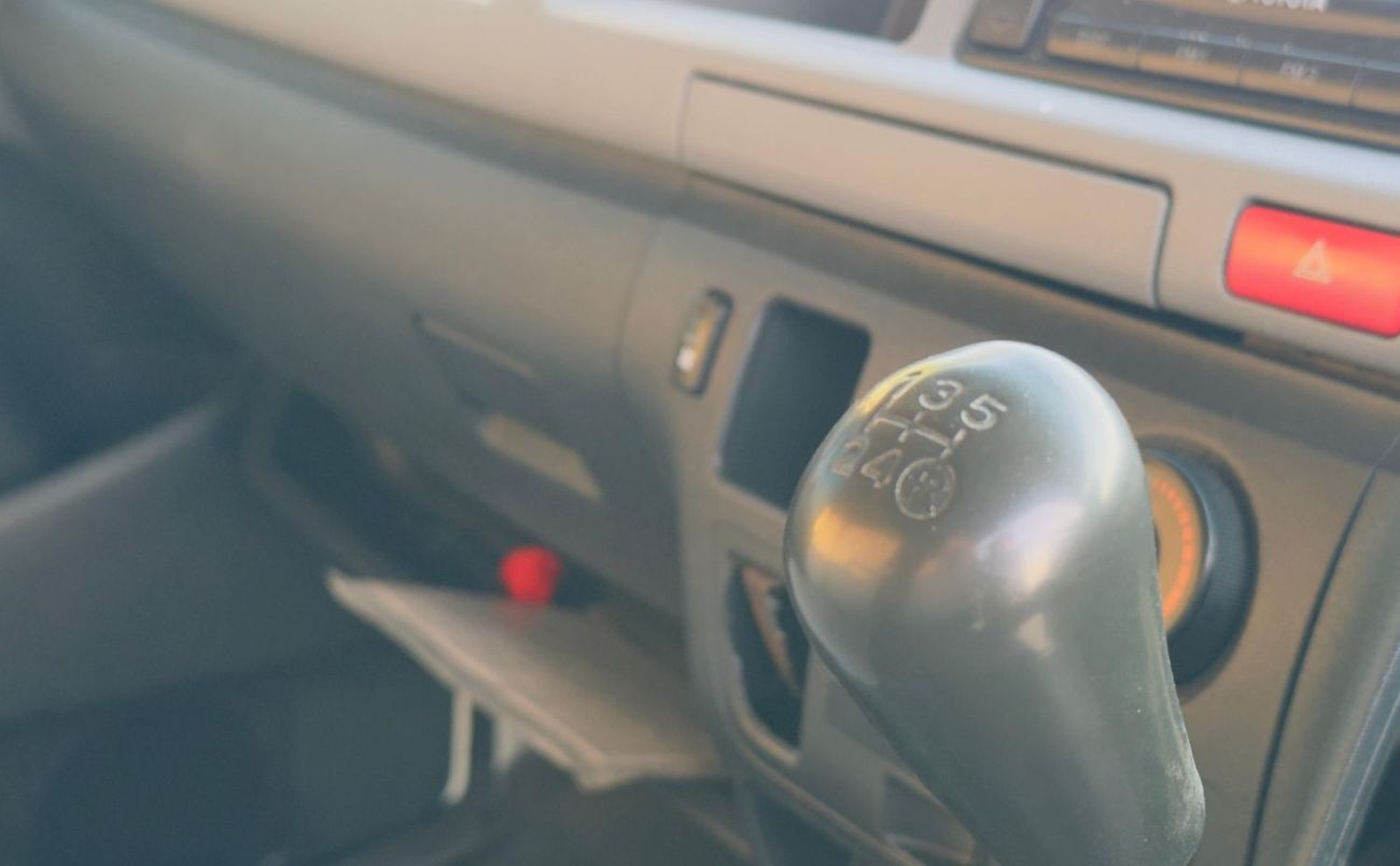 Toyota Hiace PREMIUM CONDITION | 2.5L DIESEL | MANUAL TRANSMISSION | 14 SEATERS