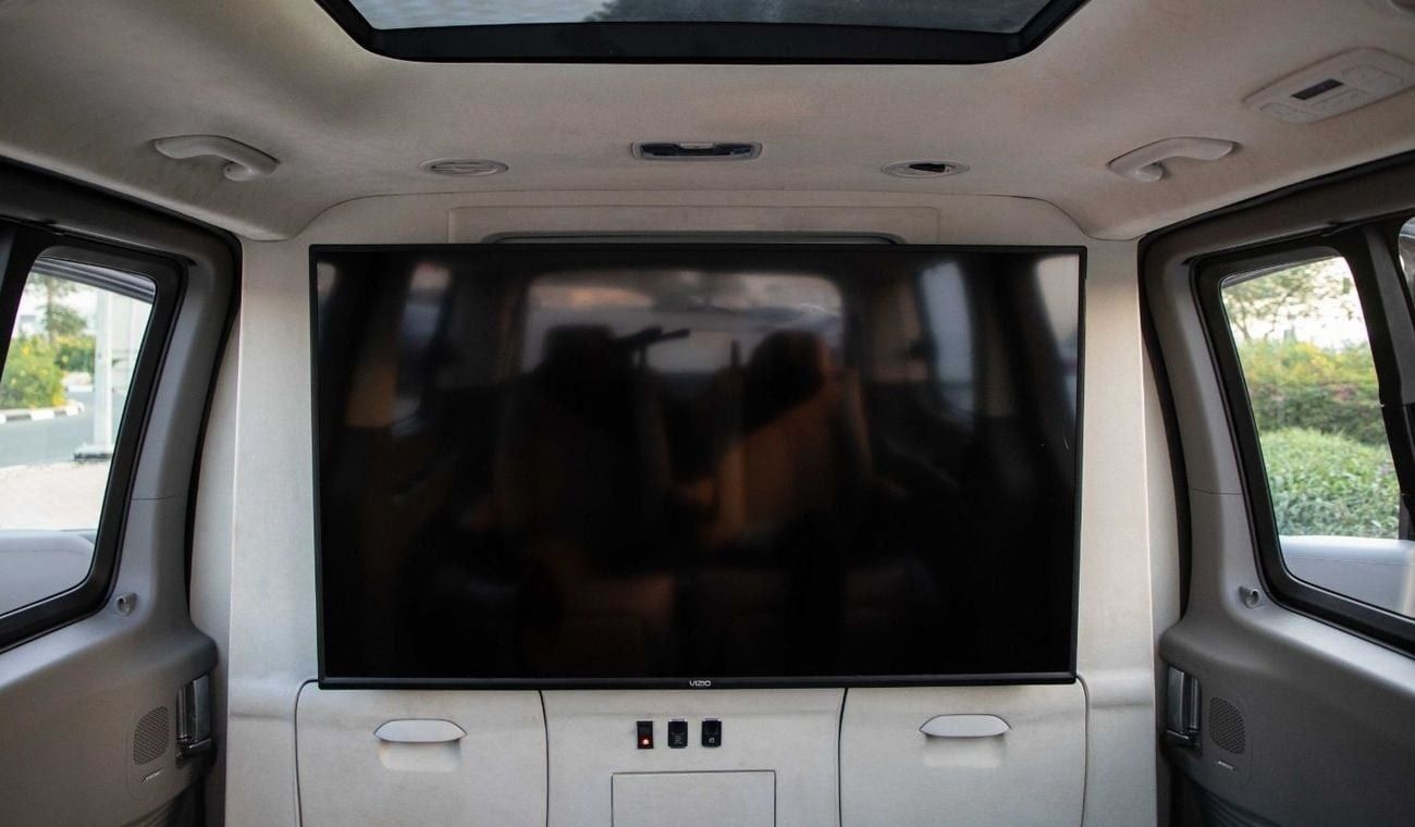 Hyundai Staria VIP 4-seater/GCC/2 Years Warranty/2022
