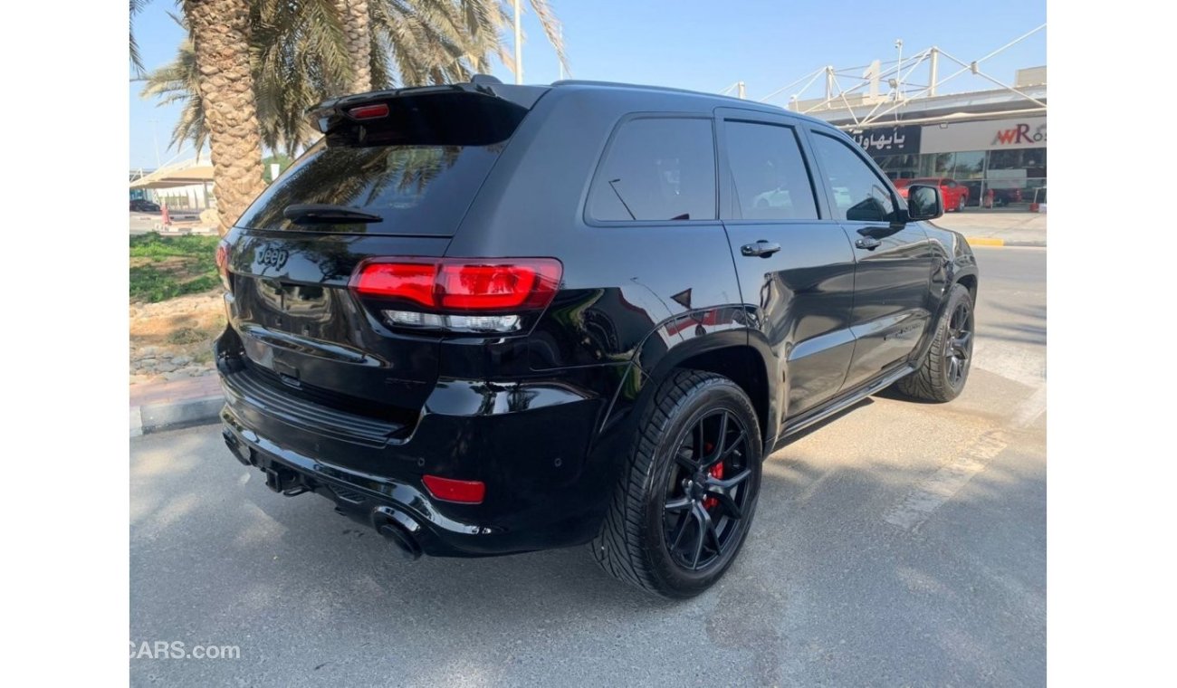 جيب جراند شيروكي JEEP GRAND CHEROKEE SRT 6.4L