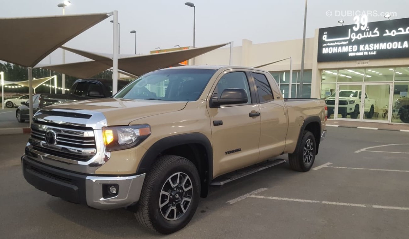 Toyota Tundra TRD DOUBLE CAB- EXCELLENT CONDITION 2017