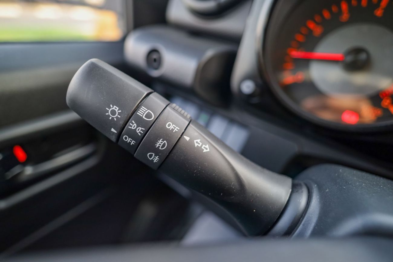 Suzuki Jimny GL 2026 5 Door 1.5L Manual - Euro 5 - GCC Specs