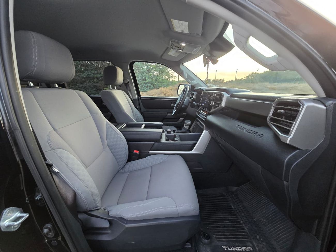 تويوتا تاندرا TOYOTA TUNDRA SR5 2024 // V6 TWIN TURBO // ORGINAL PAINT // PERFECT CONDITION // LOW MILEAGE