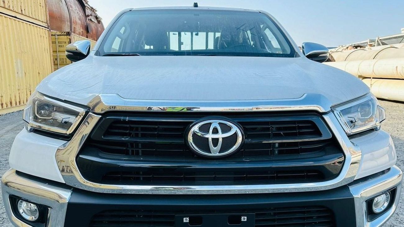 Toyota Hilux SR5 DC 2.7L Petrol 5MT 2025YM Full Option