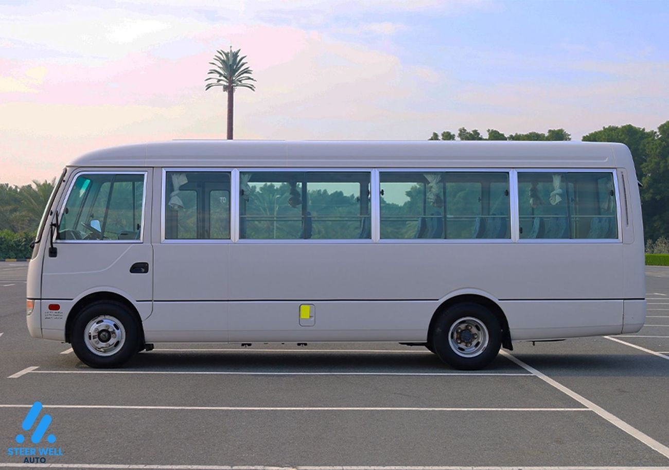 Mitsubishi Rosa 2016 - 30 Seater Bus - M/T Diesel - Well Maintained / Ready to Drive / GCC / Book Now