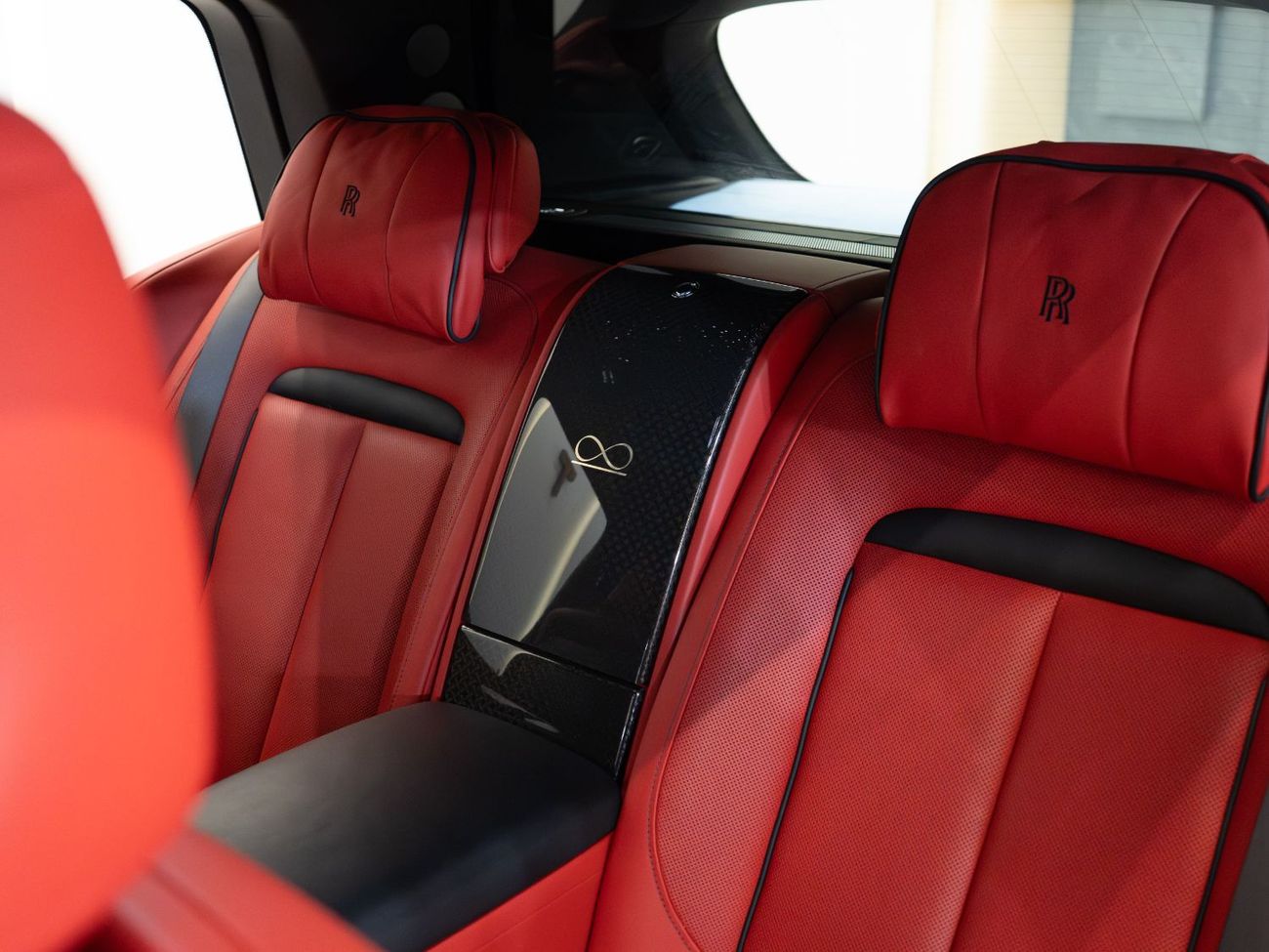 Rolls-Royce Cullinan - BLACK BADGE | 2022 | GCC | Full Option | Low Mileage | Perfect Condition