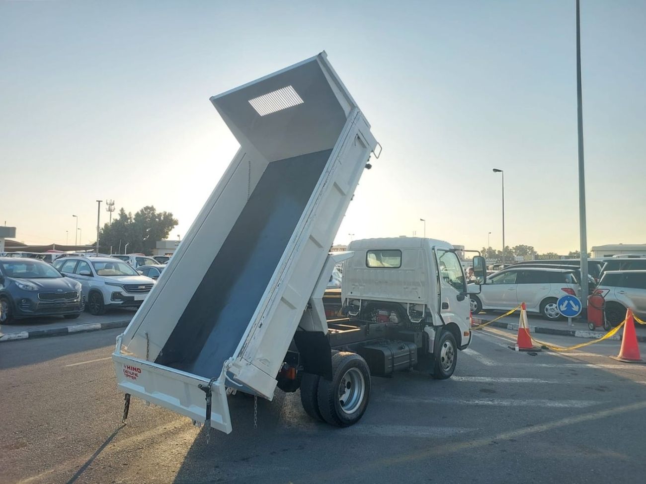 Hino 300 HINO 300 SERIES DUMPER TRUCK RHD 2019 MODEL 4.0 L DIESEL AUTOMATIC(PM04802)