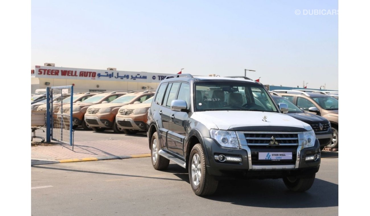 ميتسوبيشي باجيرو 2022 | BRAND NEW PAJERO 3.0 L - GLS V6 H/L - WITH SUNROOF - EXPORT ONLY