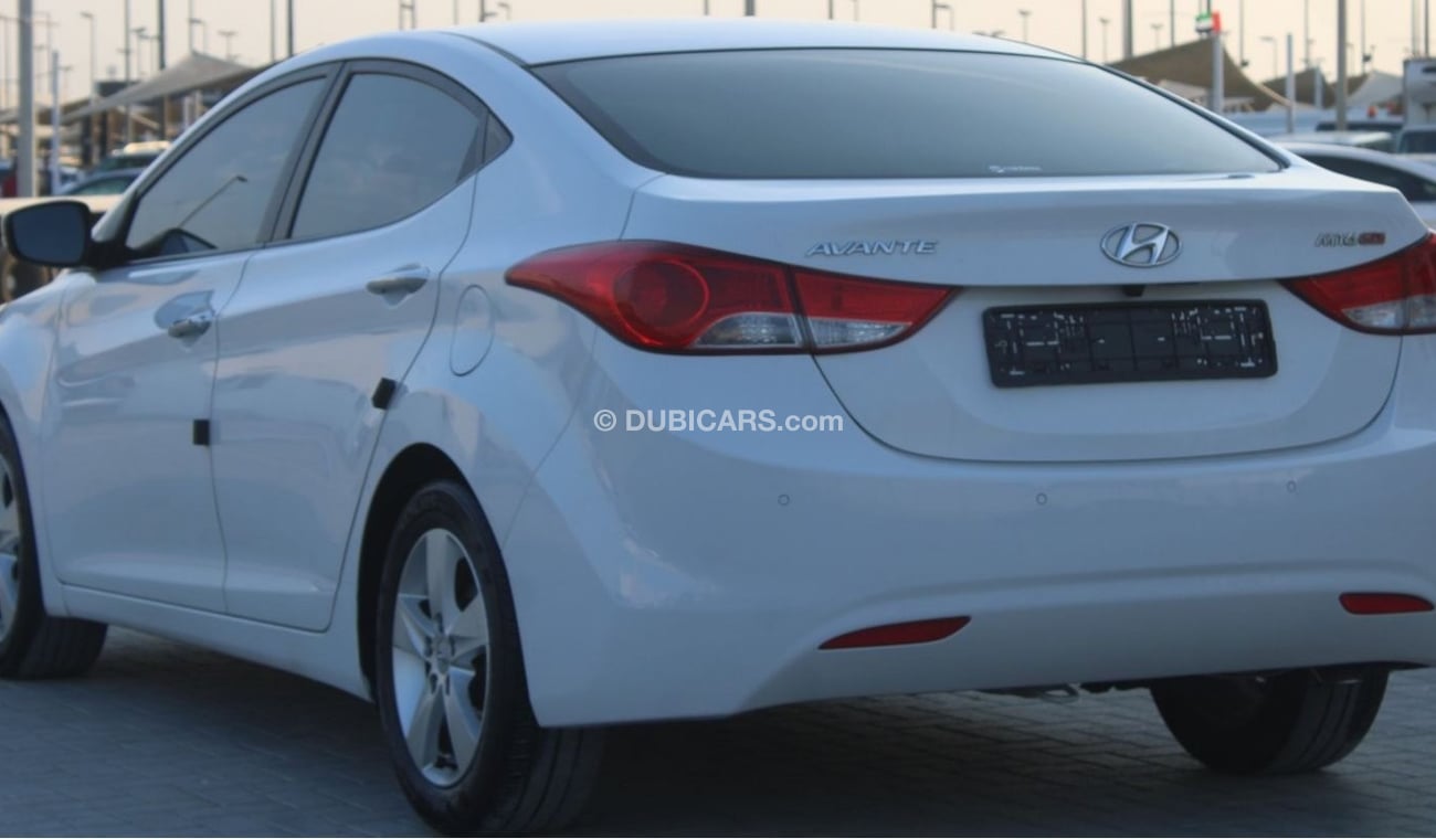 Hyundai Avante Hyundai Avante 2011 GCC, in excellent condition, without accidents, clean from the outside and the i