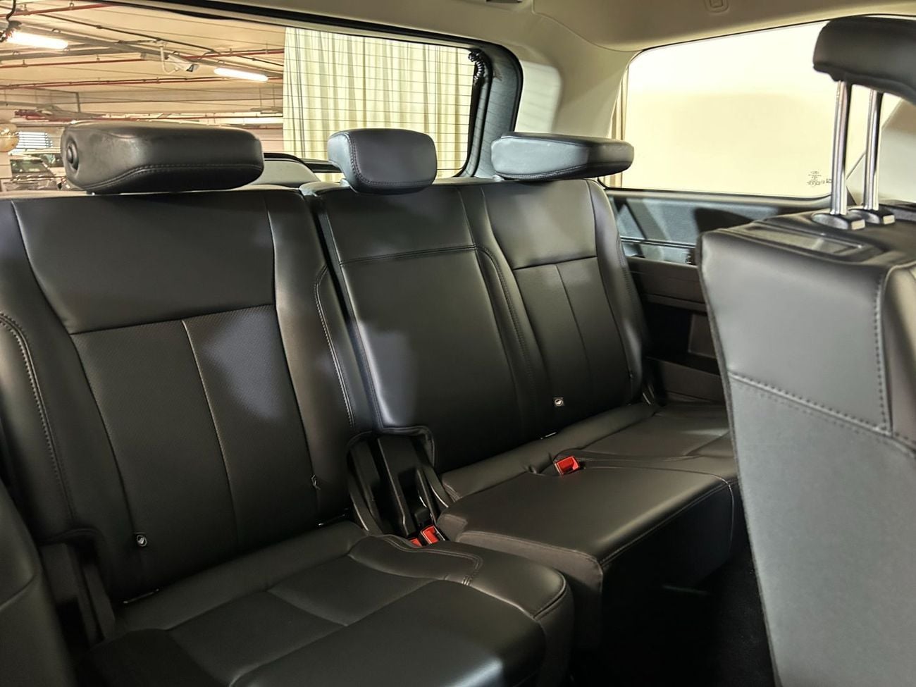 Ford Expedition XLT XT222 / AL TAYER MOTORS / AL QOUZ SHOWROOM