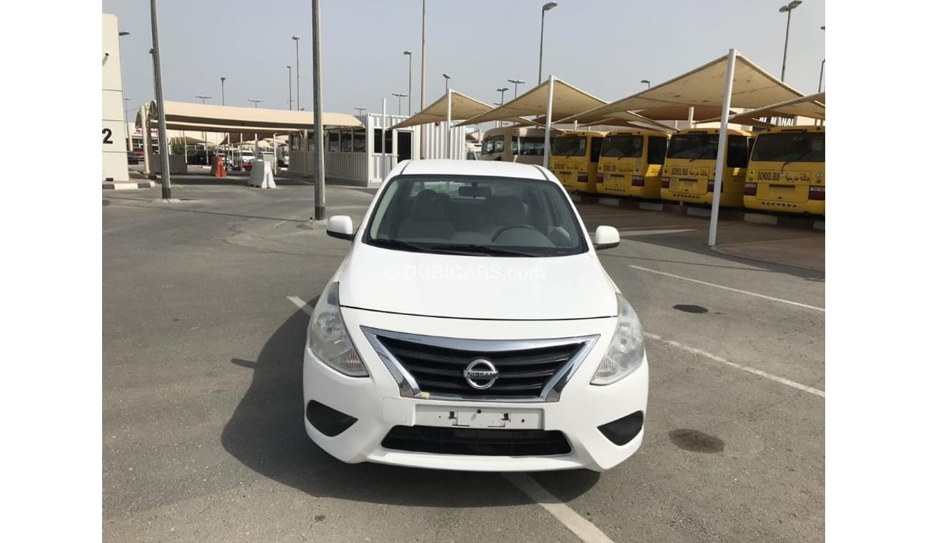 Nissan Sunny Nissan suny 2015 gcc very good car