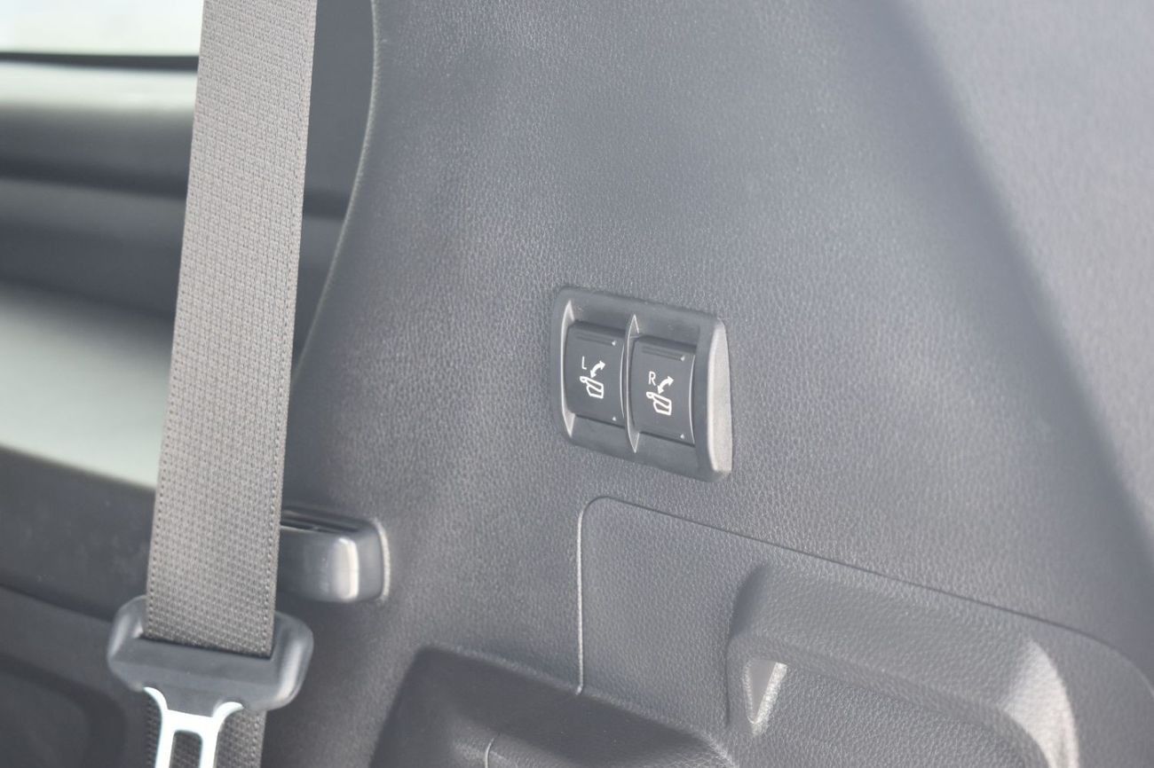 تويوتا سيكويا SEQUOIA 3.5L  SR5 TRD OFF ROAD