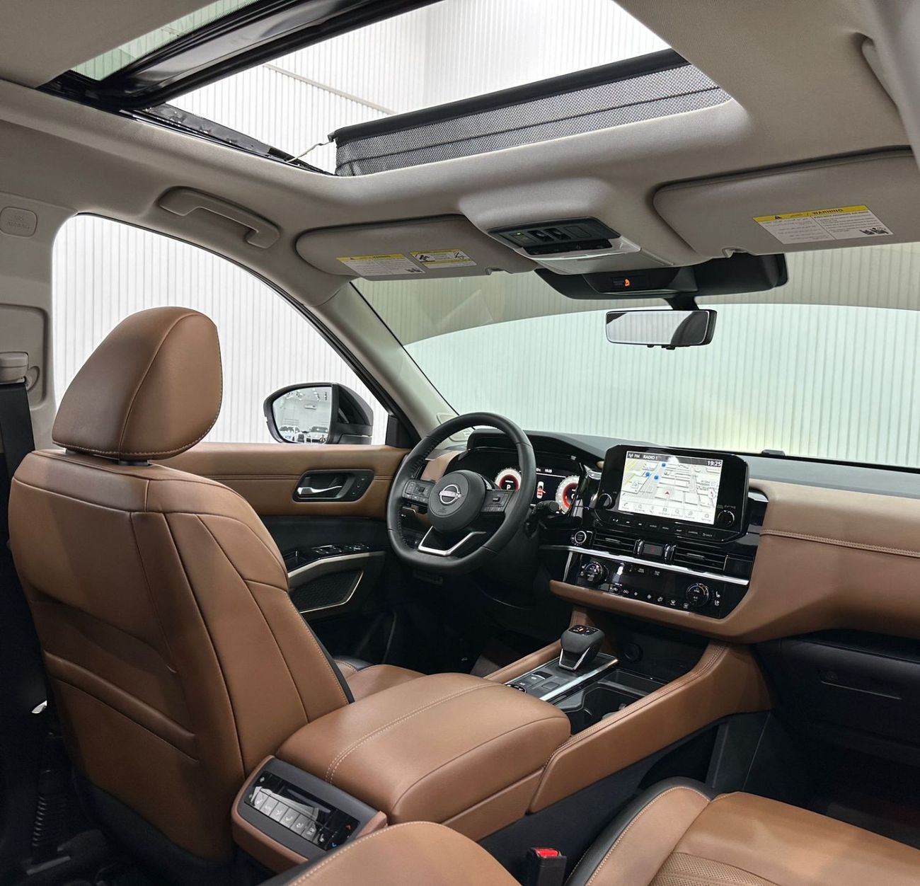 نيسان باثفايندر 2022 Nissan Pathfinder SL, Oct 2027 Nissan Warranty, Oct 2025 Nissan Service Pack, Full Options, GCC