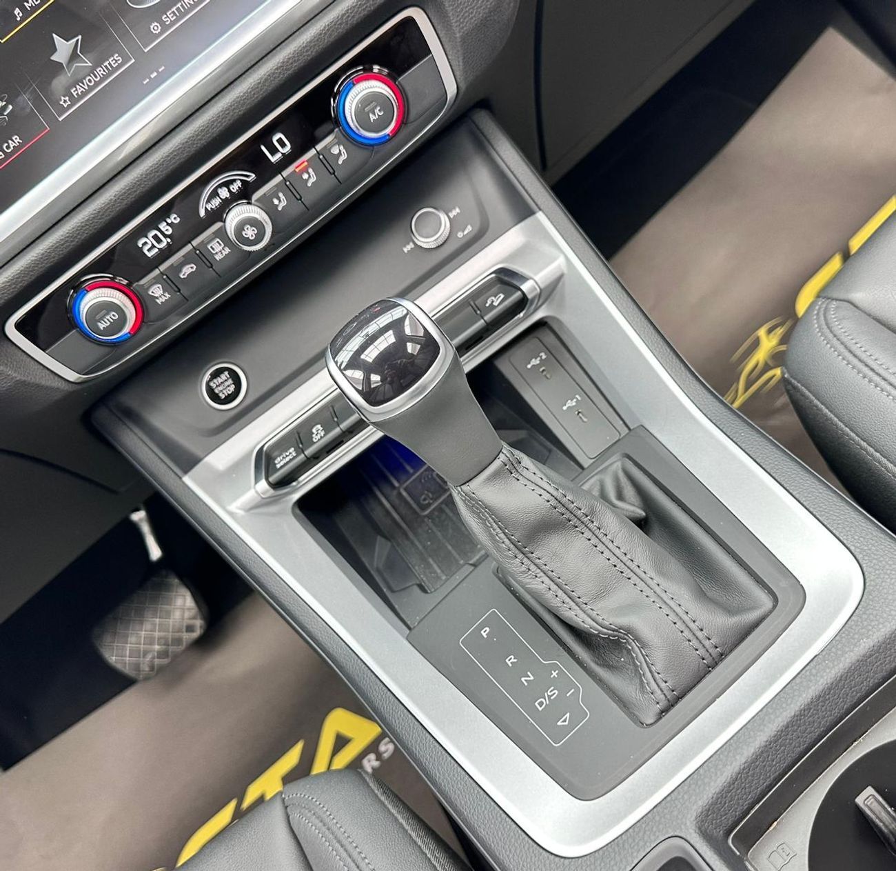 أودي Q3 2024 Audi Q3 35TFSI, Sep 2028 Audi Warranty + Service Contract, Audi Full Service History, GCC