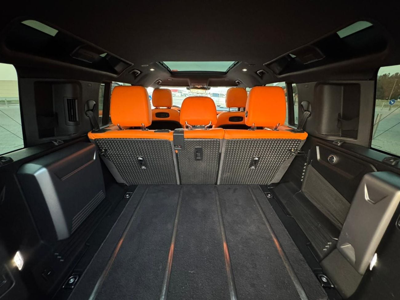 لاند روفر ديفندر Land rover defender P400 110 SE 3.0L (5 Seater) 2020 V6