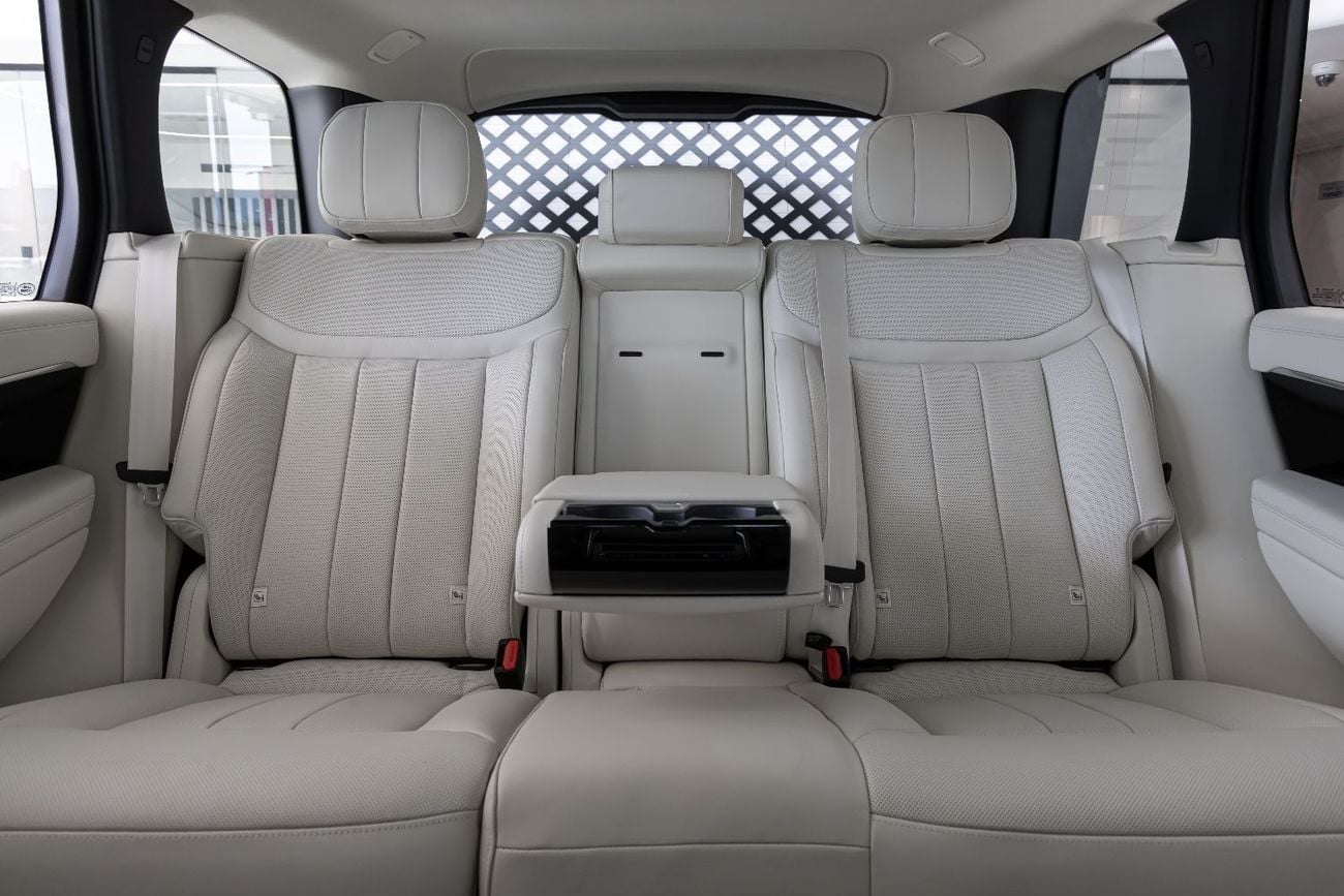 Land Rover Range Rover Range Rover Vogue | HSE P530 | Black Edition | GCC Specs | 2026  | ( EXPORT)