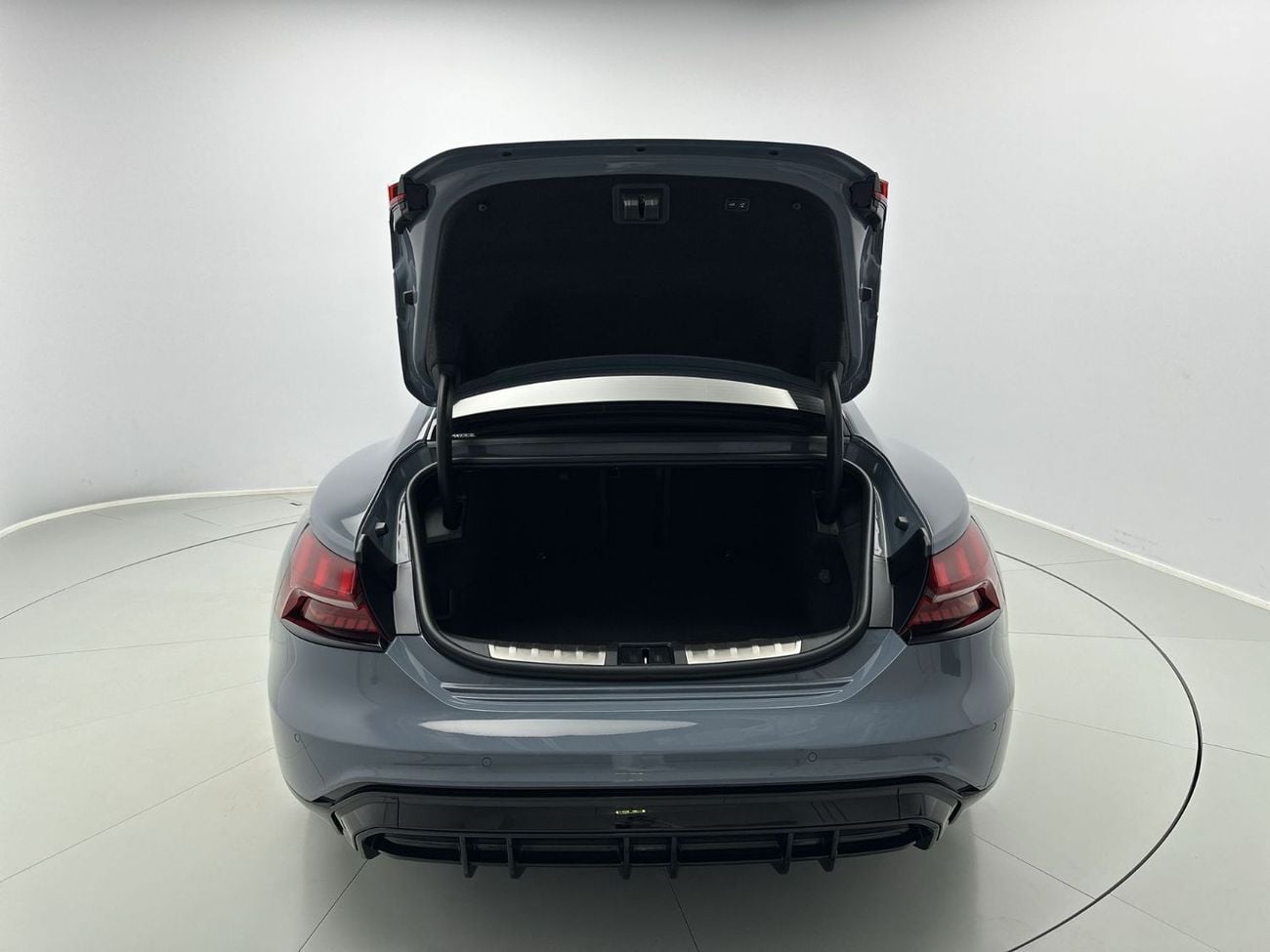 أودي إي ترون جي تي e-tron GT quattro 530hp (Ref# 7008025)