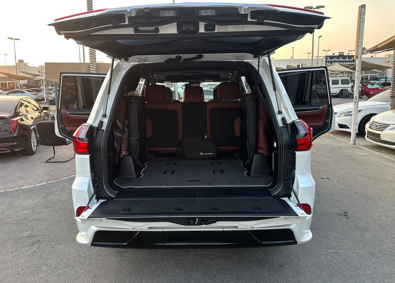 Lexus LX570 SIGNATURE