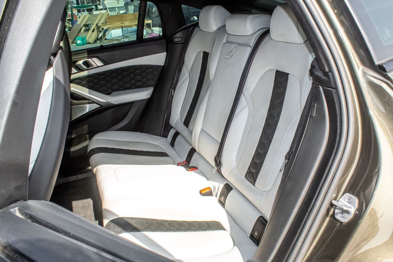 بي أم دبليو X6 M STD Competition 4.4T xDrive
