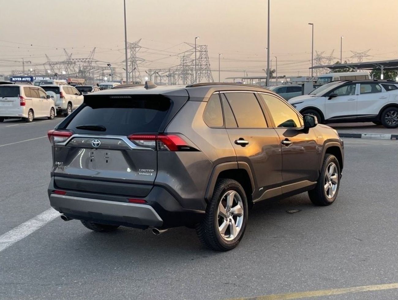 Toyota RAV4 2019 TOYOTA RAV4 LIMITED HYBRID 360CAMERA FULL OPTIONS IMPORTED FROM USA