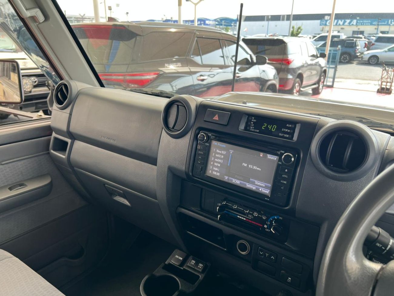 Toyota Land Cruiser Pick Up The Toyota Land Cruiser Pickup (specifically the 70 Series/LC79) is a legendary, heavy-duty 4WD work